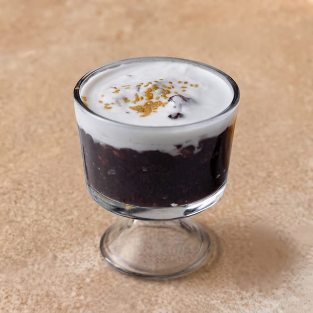 BLACK STICKY RICE PUDDING WITH TARO.